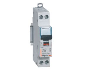 Disjoncteur DNXÂ³ 4500 courbe C 20A LG